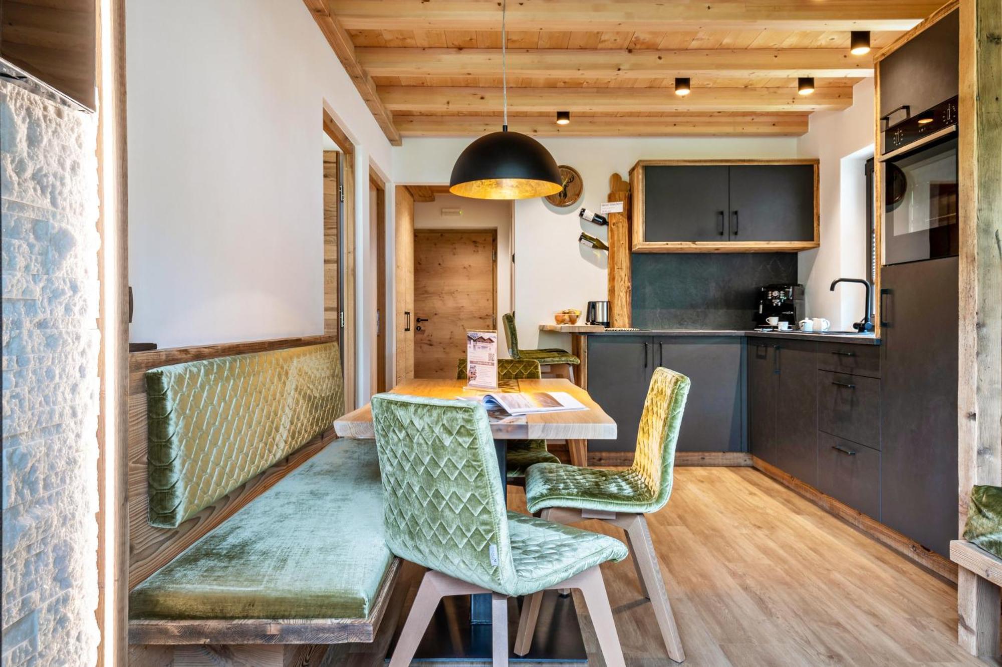 Blosegghof Bergchalets Waldblick Racines Ngoại thất bức ảnh